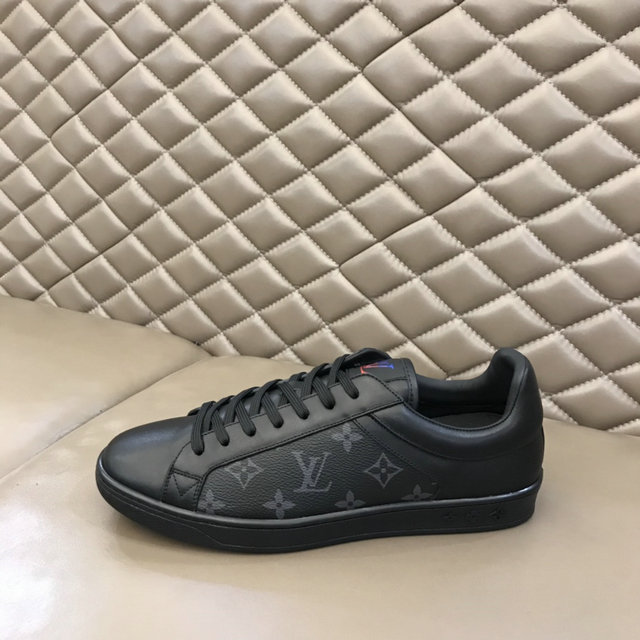 men LV shoes-207